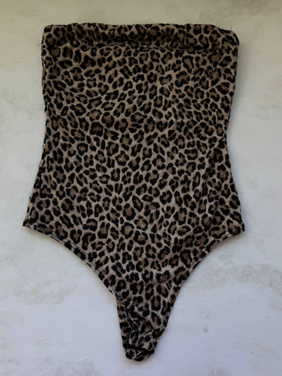 gaze Tops - Gaze Leopard Print Strapless Bodysuit in Brown and Black